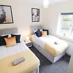 펜션 Cosy Modern 3 Bedroom House In 브래드퍼드