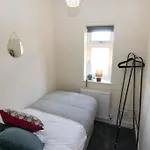 펜션 Cosy Modern 3 Bedroom House In
