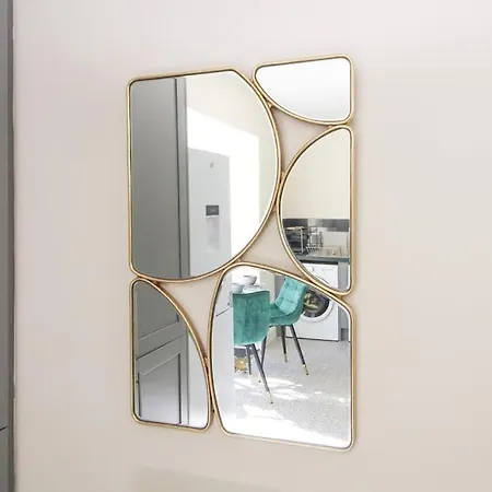 Cosy Modern 3 Bedroom House In