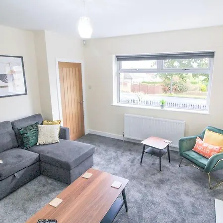 Cosy Modern 3 Bedroom House In 브래드퍼드