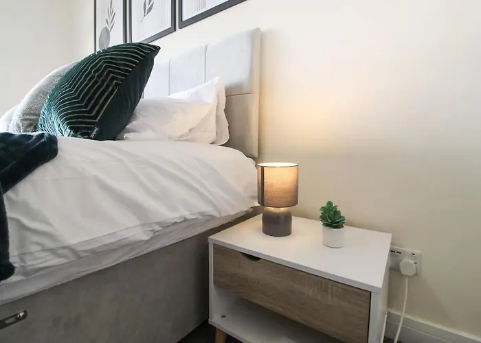 Cosy Modern 3 Bedroom House In Vakantiehuis