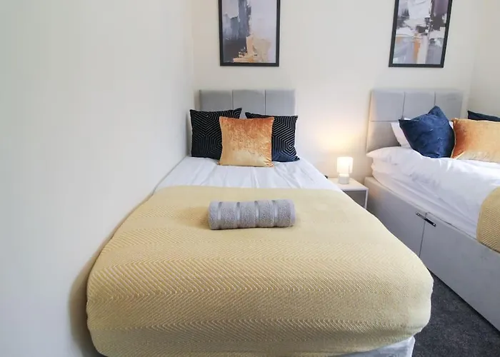 Cosy Modern 3 Bedroom House In *