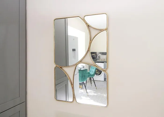 Cosy Modern 3 Bedroom House In