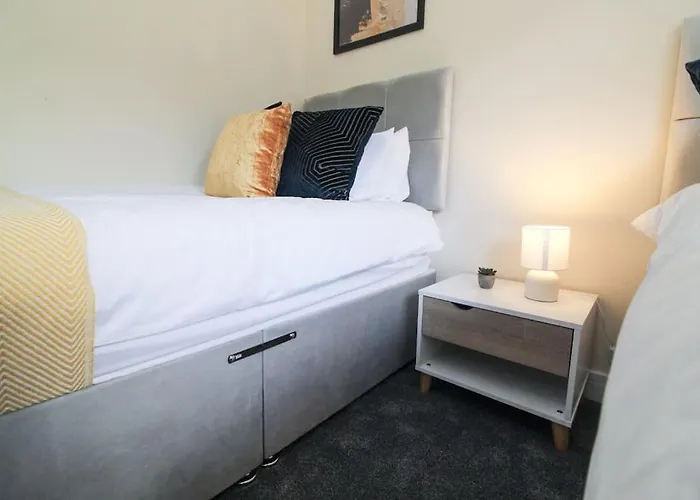 Vakantiehuis Cosy Modern 3 Bedroom House In *