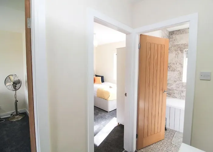 Holiday home Cosy Modern 3 Bedroom House In