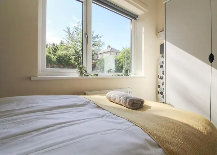 Cosy Modern 3 Bedroom House In Holiday home *