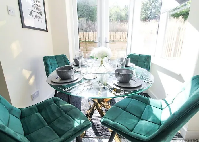 Cosy Modern 3 Bedroom House In * Bradford (West Yorkshire)