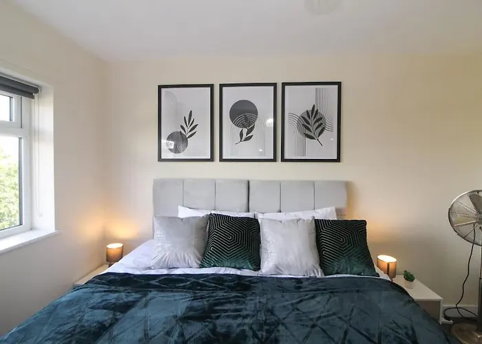 Holiday home Cosy Modern 3 Bedroom House In