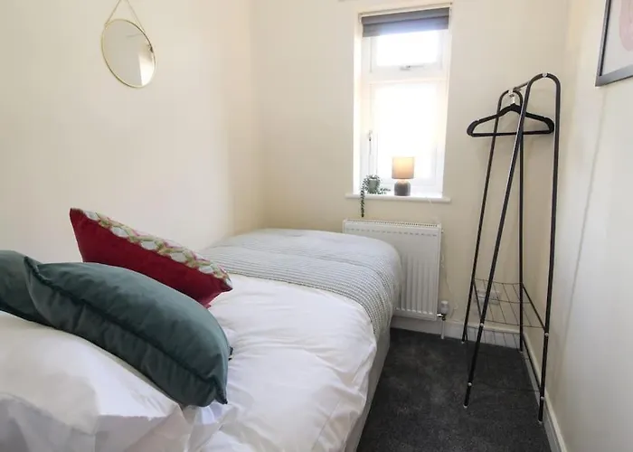 Cosy Modern 3 Bedroom House In Hébergement de vacances Bradford (West Yorkshire)